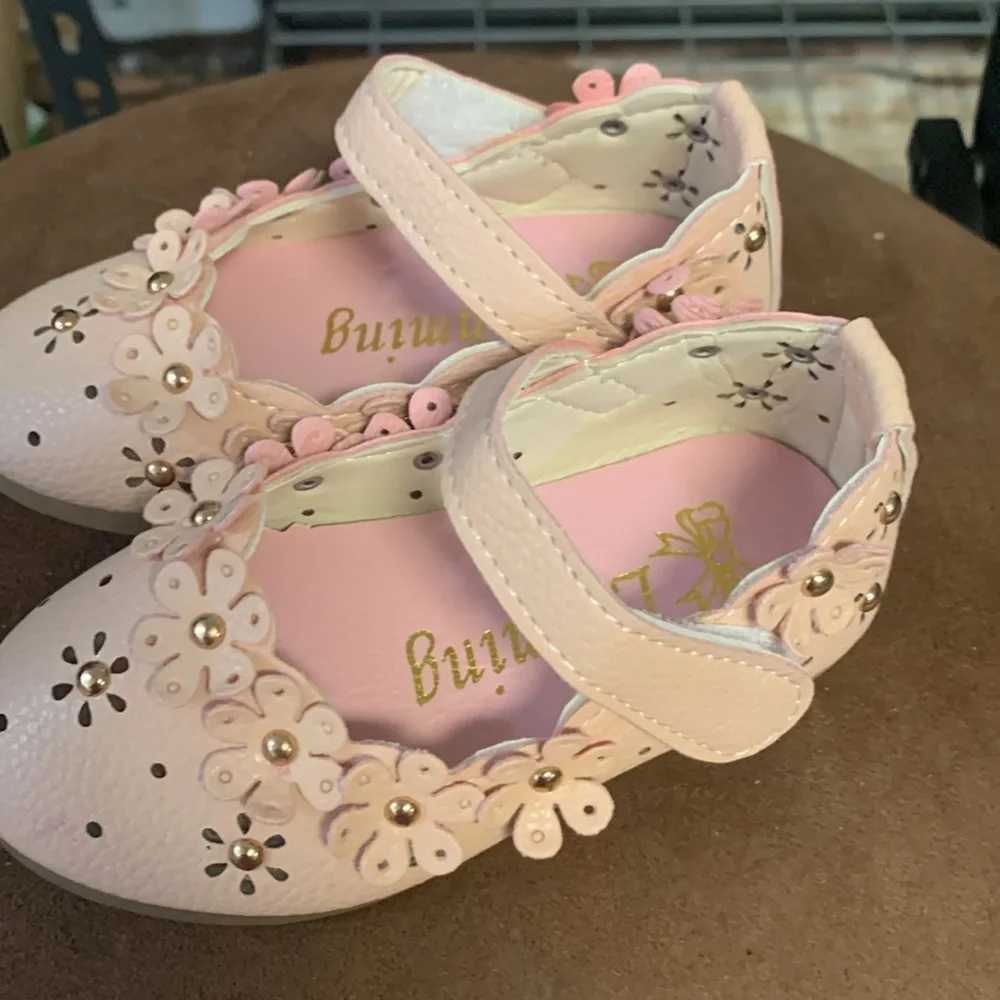 Little girls shoes